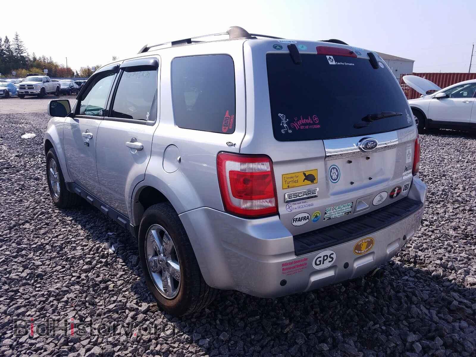 2011 FORD ESCAPE - VIN: 1FMCU9EG3BKC44143 - Фото 3