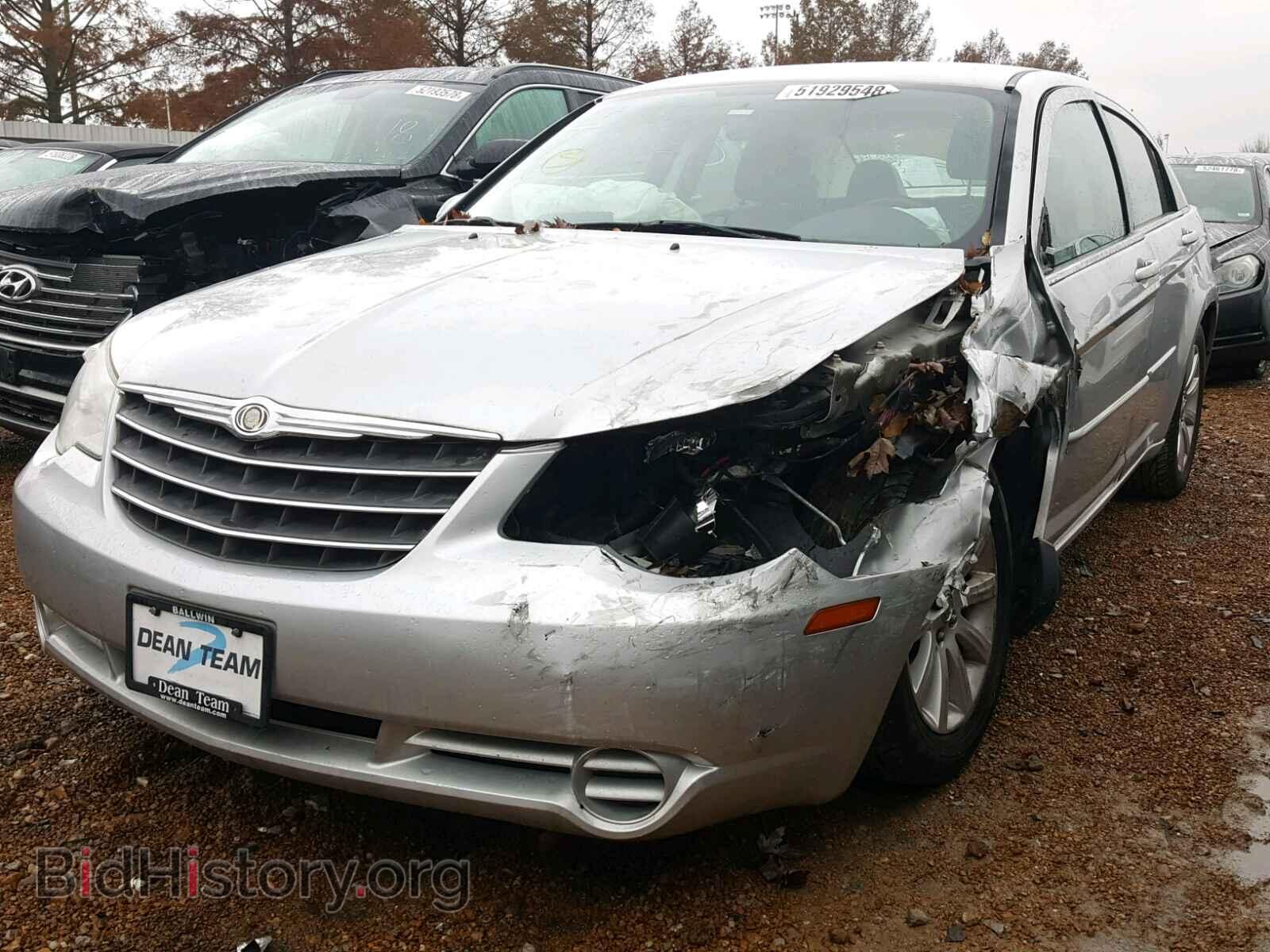 2010 CHRYSLER SEBRING - VIN: 1C3CC5FB5AN146722 - Фото 2
