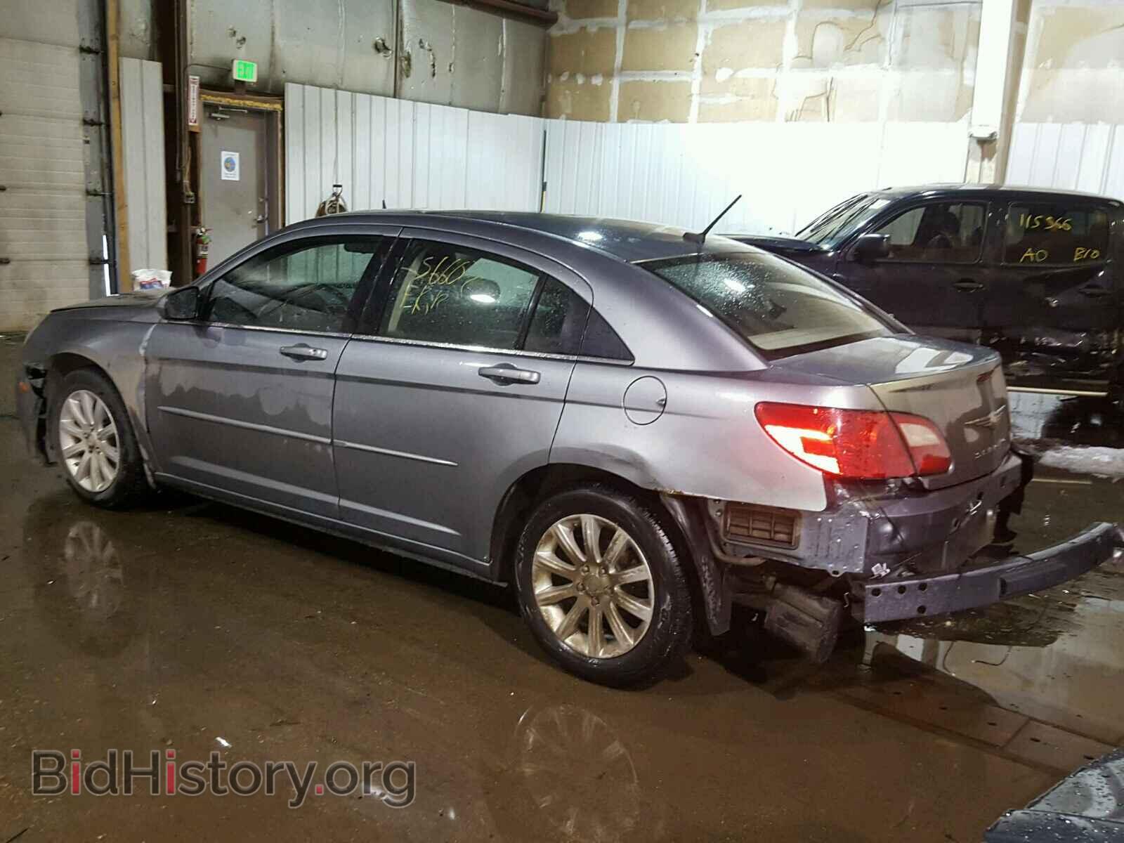 2010 CHRYSLER SEBRING - VIN: 1C3CC5FD9AN190773 - Фото 3