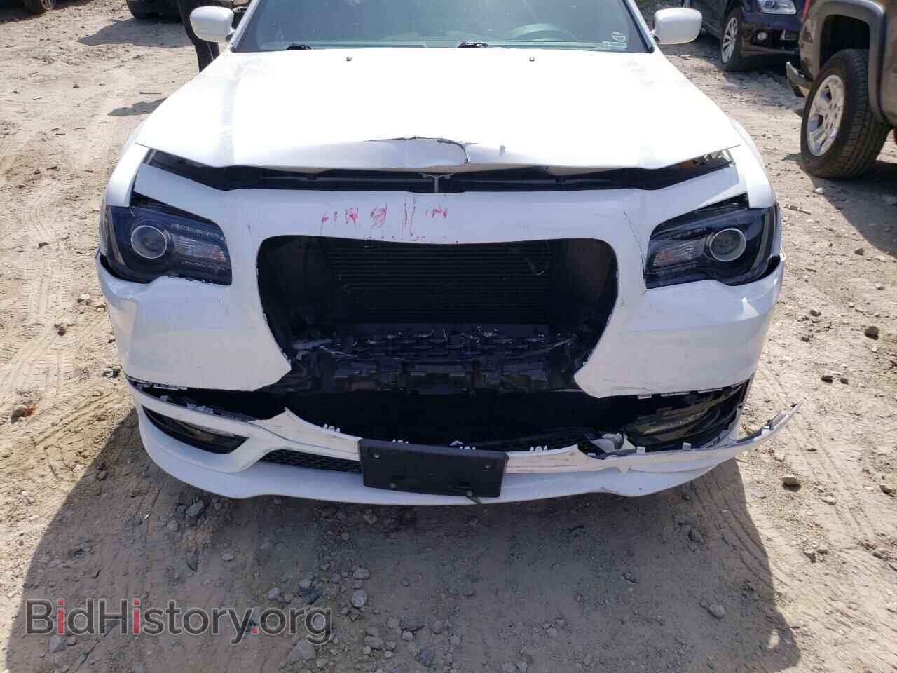 2017 CHRYSLER 300 - VIN: 2C3CCABG5HH668733 - Фото 9
