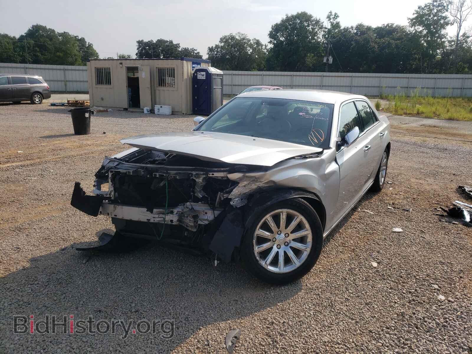 2011 CHRYSLER 300 - VIN: 2C3CA5CG7BH614384 - Фото 2