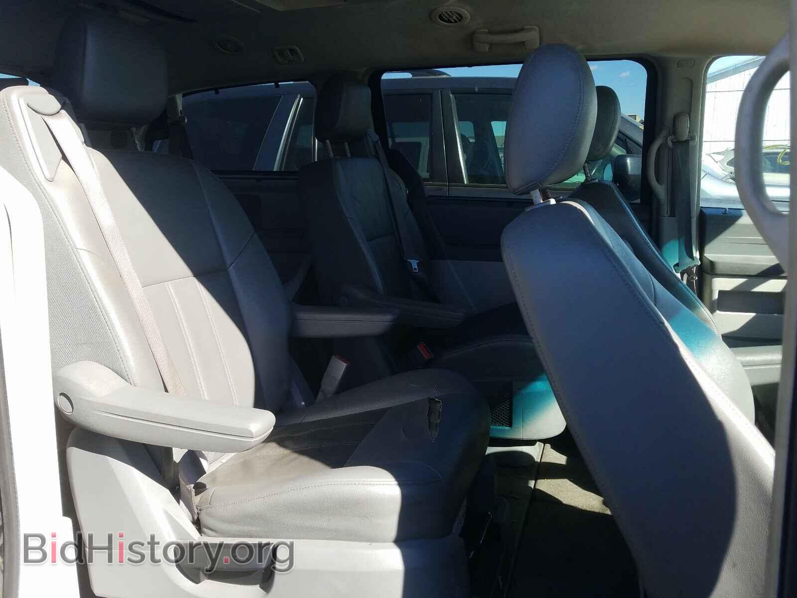 2008 CHRYSLER MINIVAN - VIN: 2A8HR54P78R793322 - Фото 6