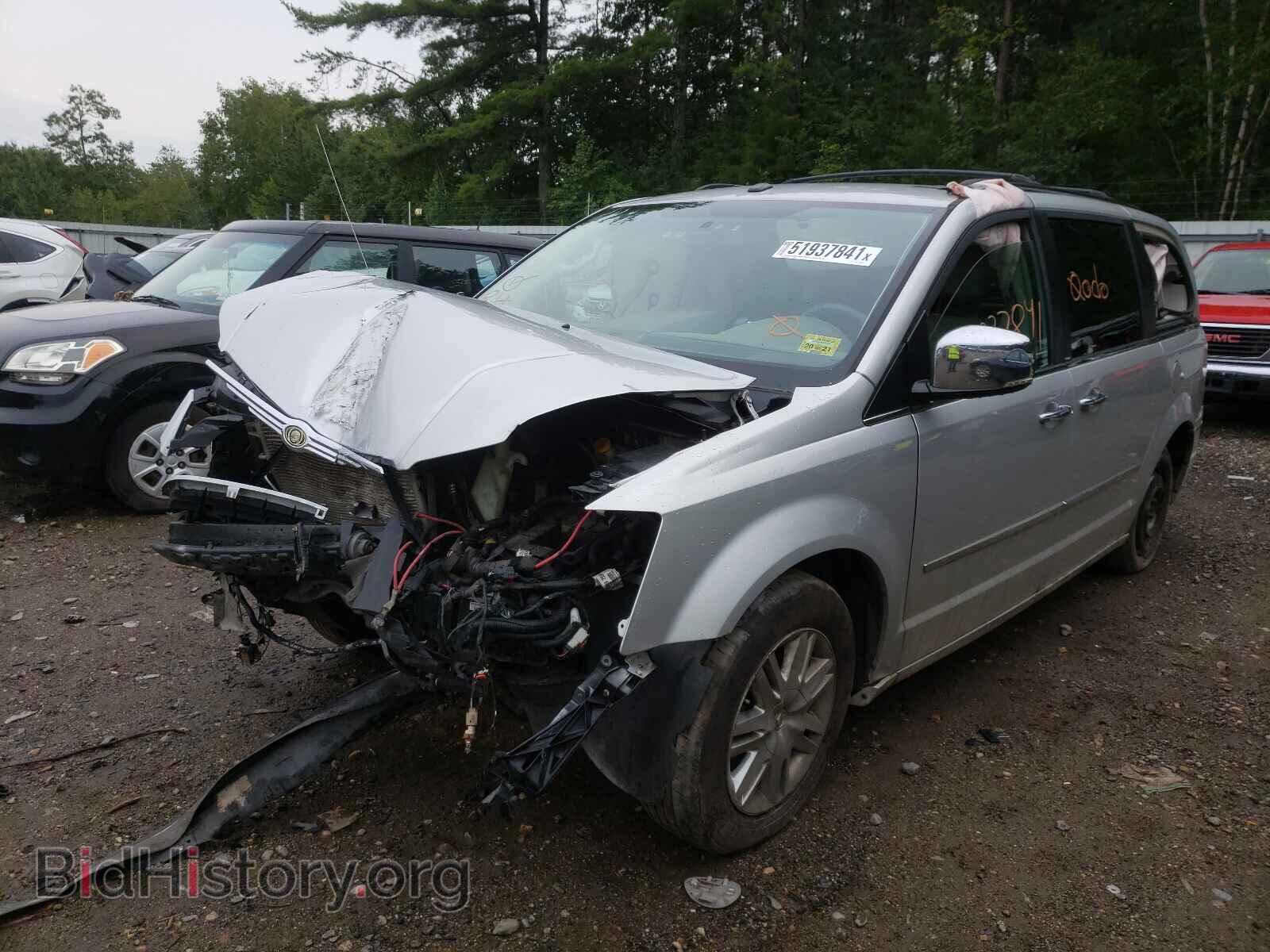 2010 CHRYSLER MINIVAN - VIN: 2A4RR6DX6AR183641 - Фото 2