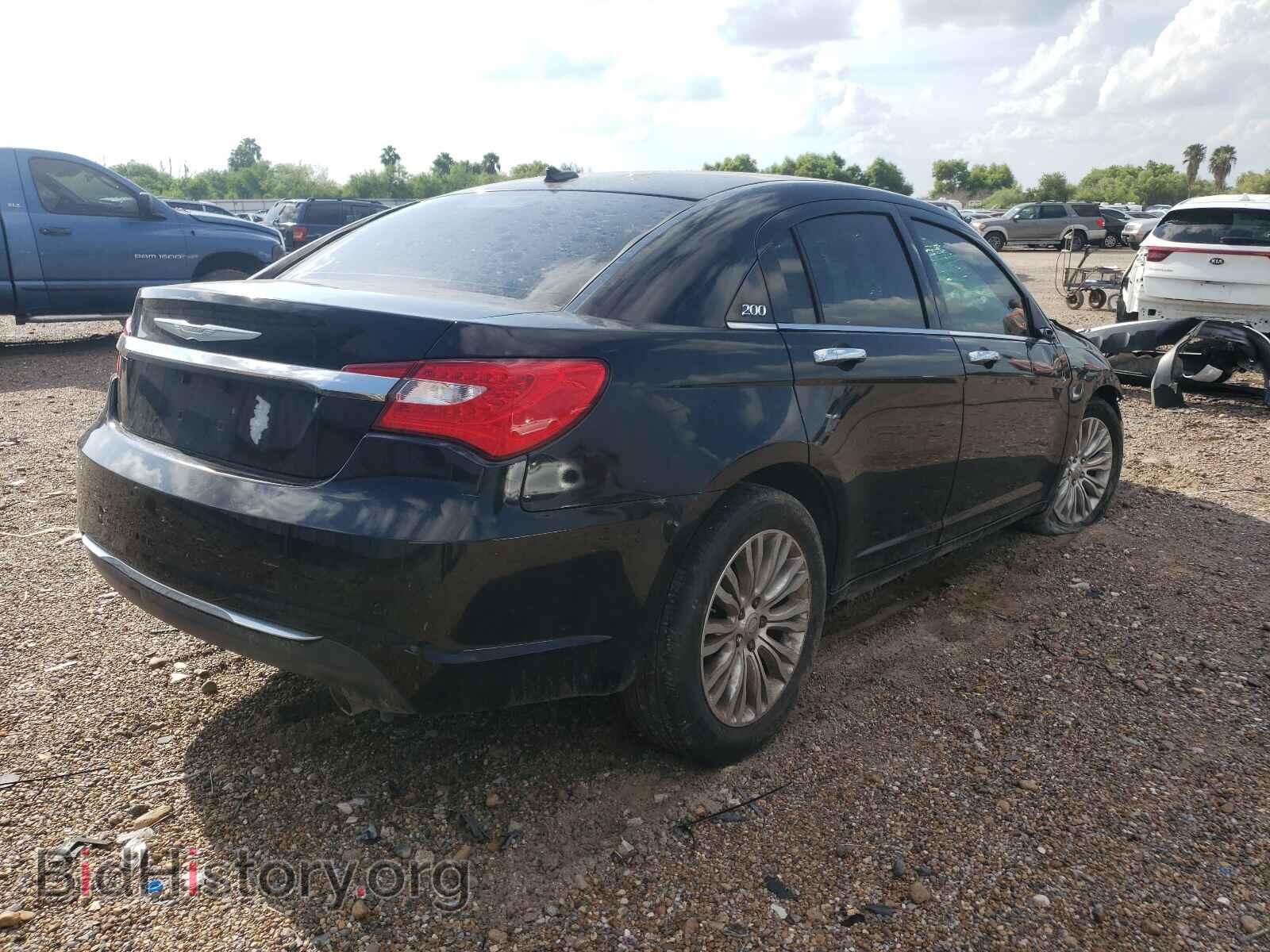 2012 CHRYSLER 200 - VIN: 1C3CCBCGXCN305736 - Фото 4