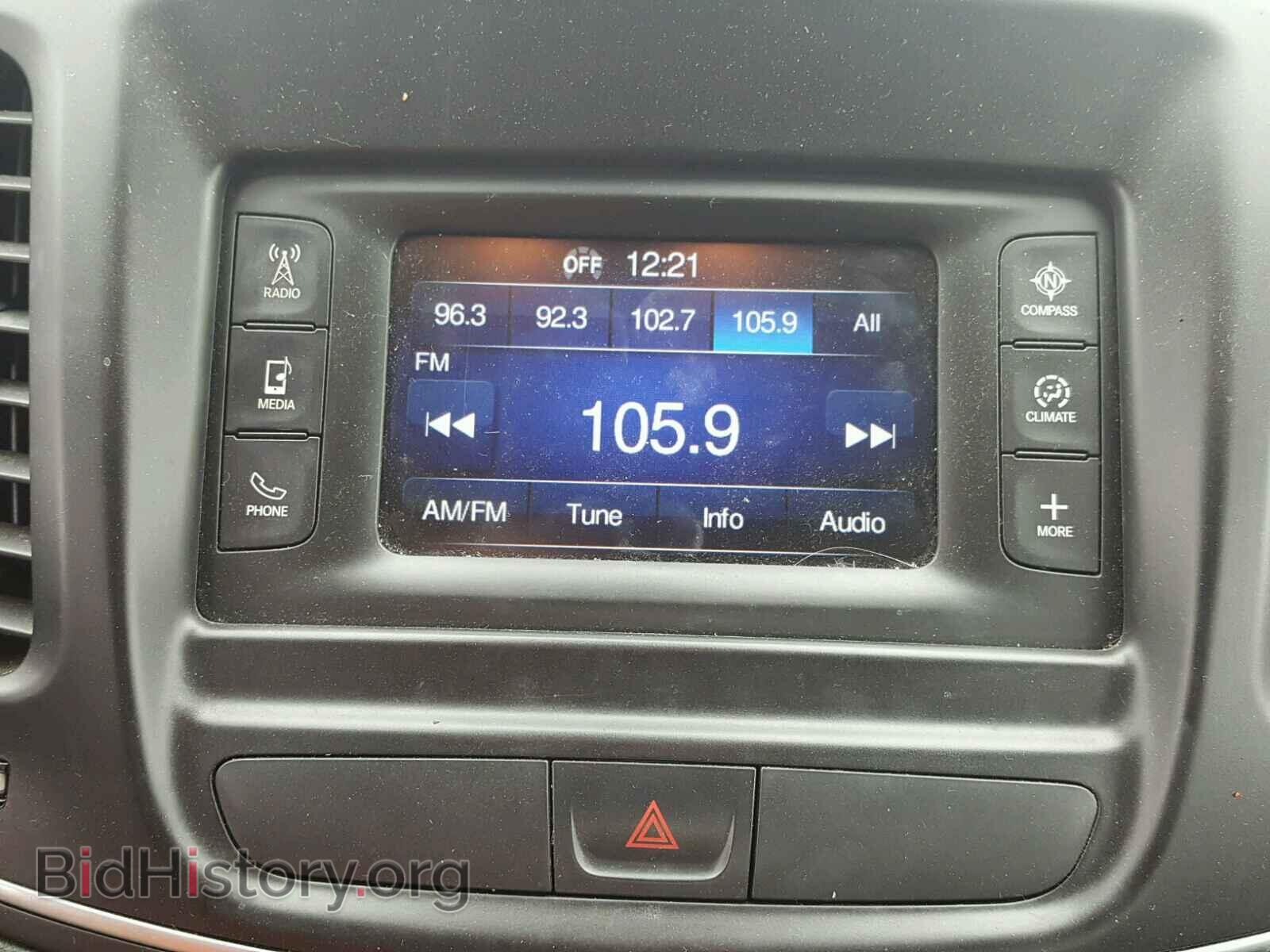 2015 CHRYSLER 200 - VIN: 1C3CCCAB3FN711116 - Photo 9