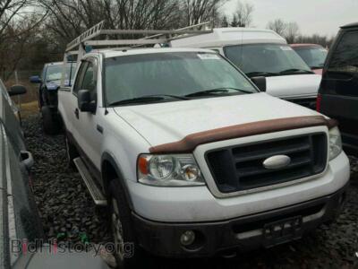 2007 Ford F150, белый — VIN 1FTPX14V37FA83419, Copart