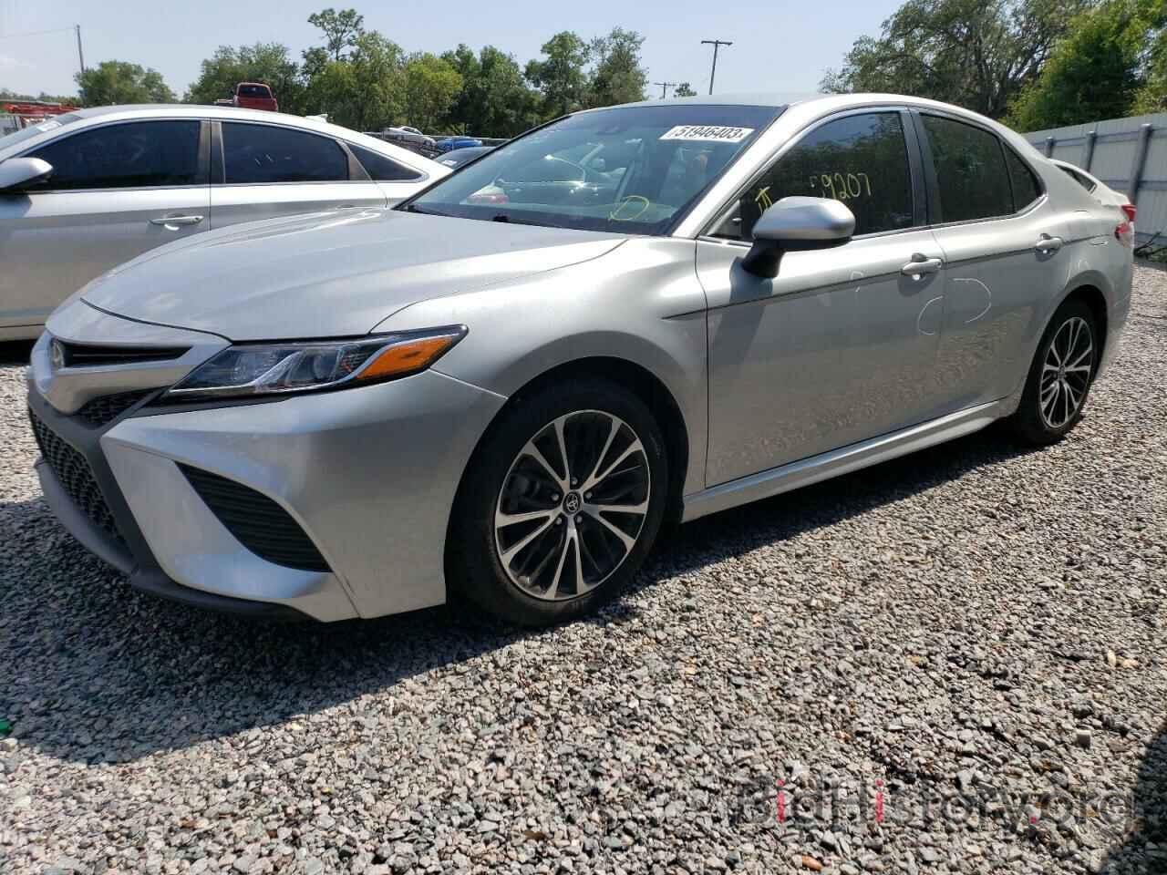 Photo 4T1B11HK6JU649129 - TOYOTA CAMRY 2018