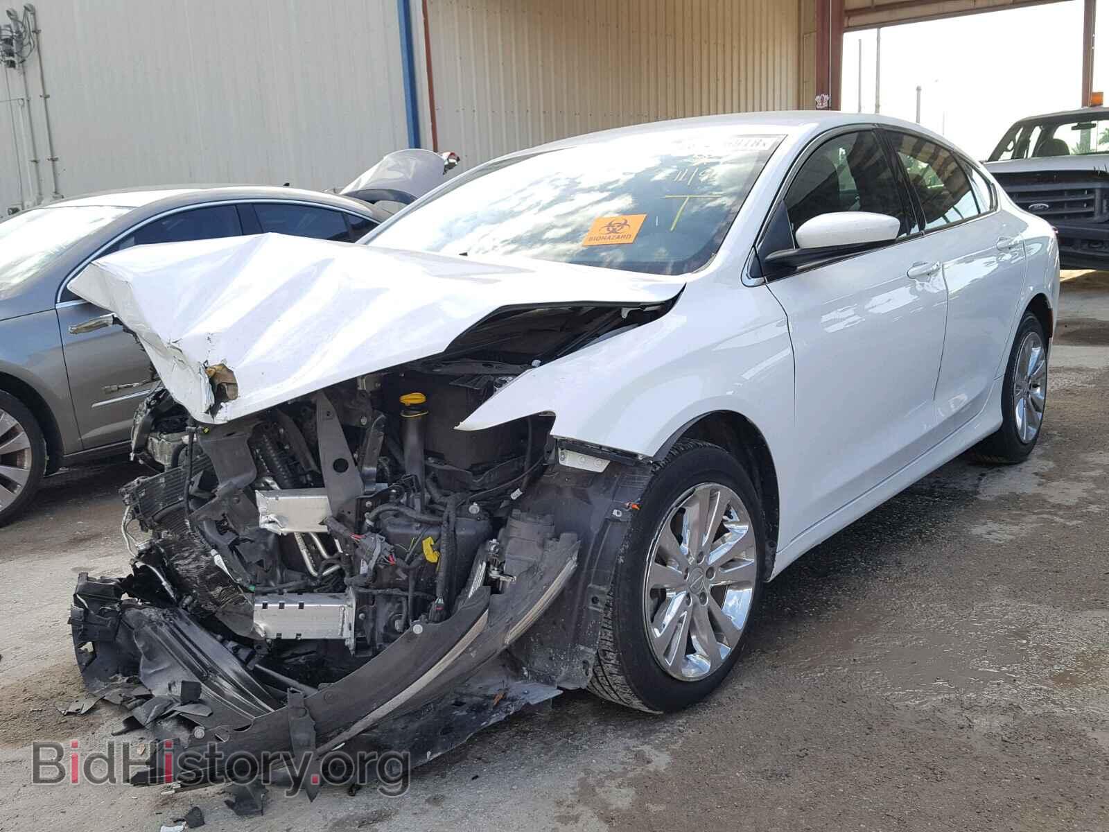2015 CHRYSLER 200 - VIN: 1C3CCCAB5FN570033 - Photo 2