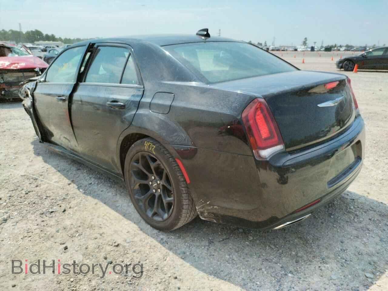 2019 CHRYSLER 300 - VIN: 2C3CCABG4KH515798 - Фото 3