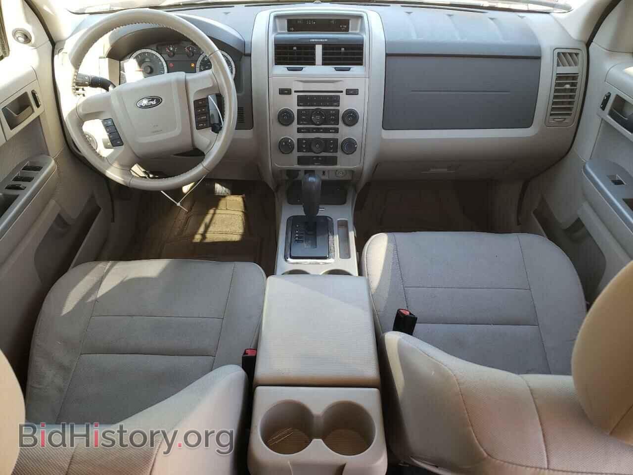 2011 FORD ESCAPE - VIN: 1FMCU9D70BKC15992 - Photo 8