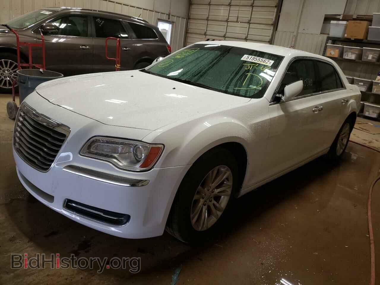 2014 CHRYSLER 300 - VIN: 2C3CCAAG7EH373579 - Фото 2