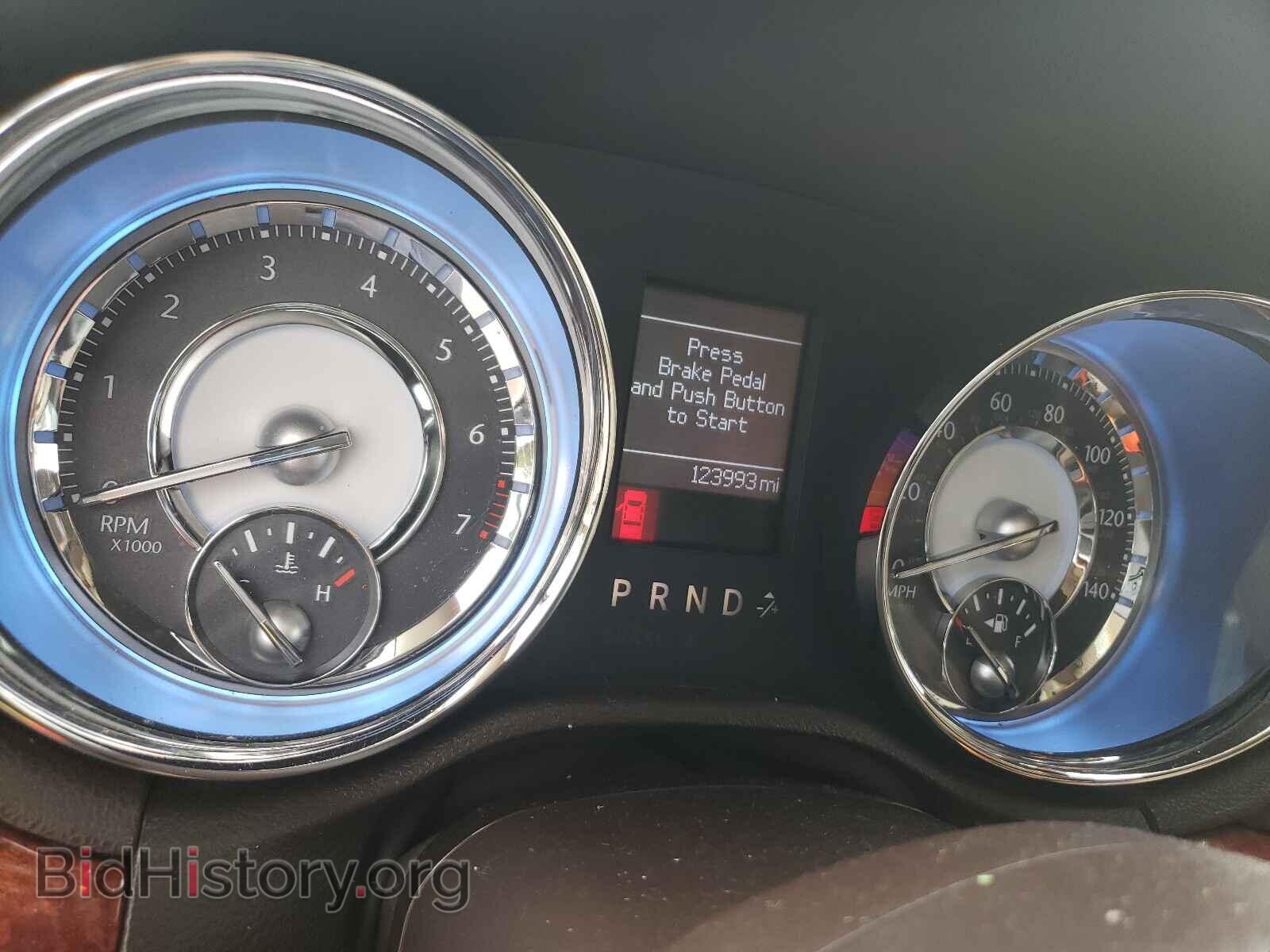 2011 CHRYSLER 300 - VIN: 2C3CA5CG6BH528306 - Фото 8