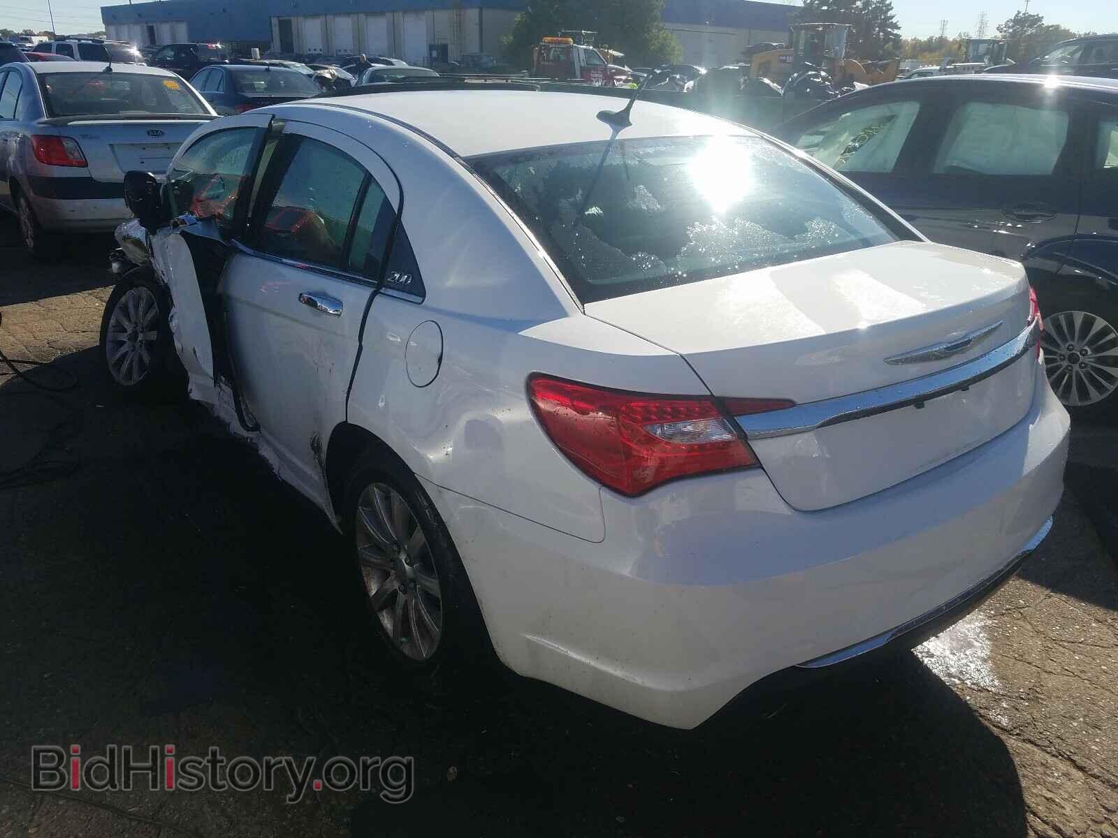 2013 CHRYSLER 200 - VIN: 1C3CCBCG3DN746982 - Фото 3