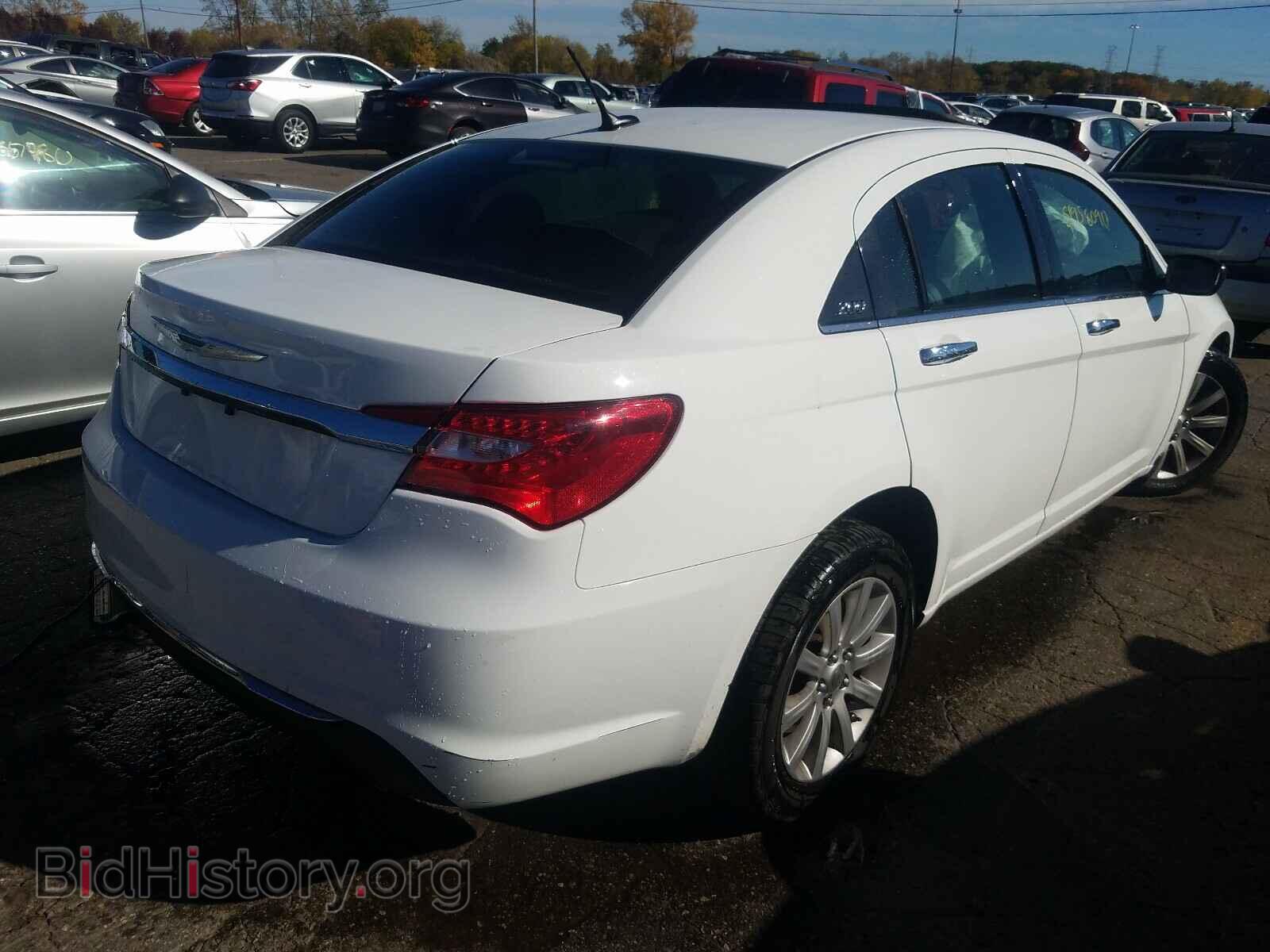 2013 CHRYSLER 200 - VIN: 1C3CCBCG3DN746982 - Фото 4