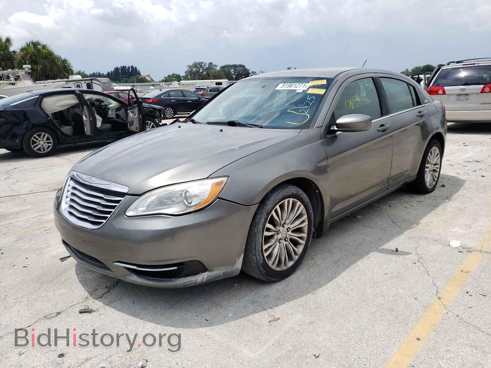 2012 CHRYSLER 200 - VIN: 1C3CCBAB9CN257105 - Фото 2