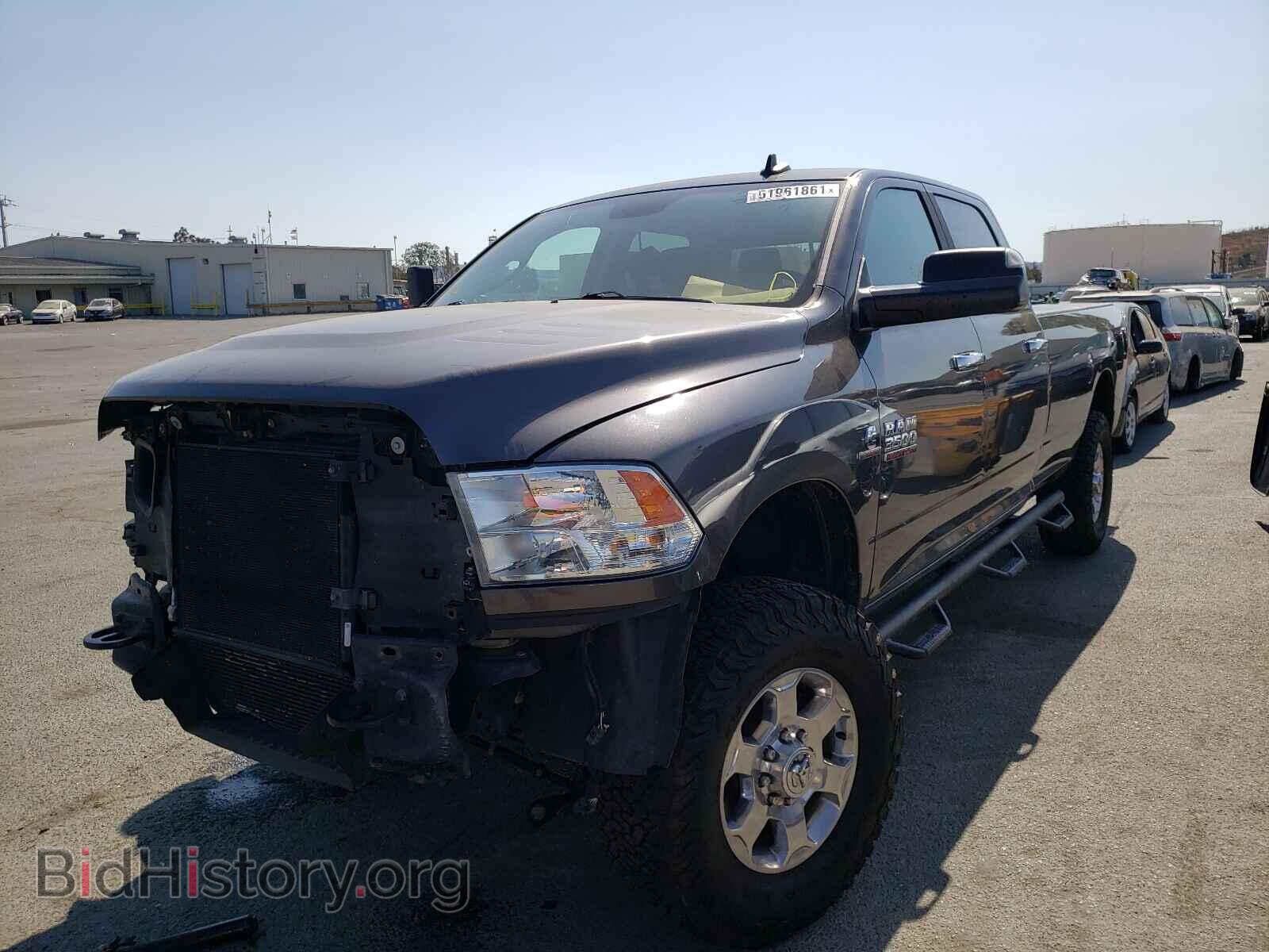2017 RAM 3500 - VIN: 3C63R3HLXHG556561 - Фото 2