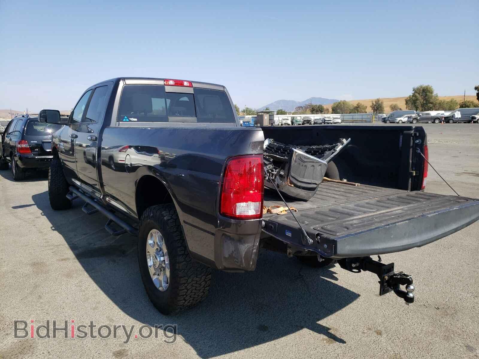 2017 RAM 3500 - VIN: 3C63R3HLXHG556561 - Фото 3