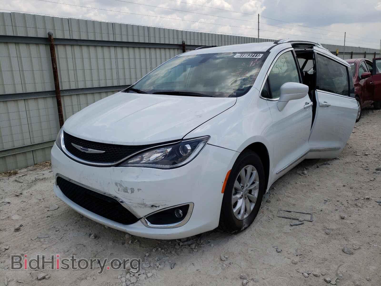 2019 CHRYSLER PACIFICA - VIN: 2C4RC1BG4KR665930 - Фото 2
