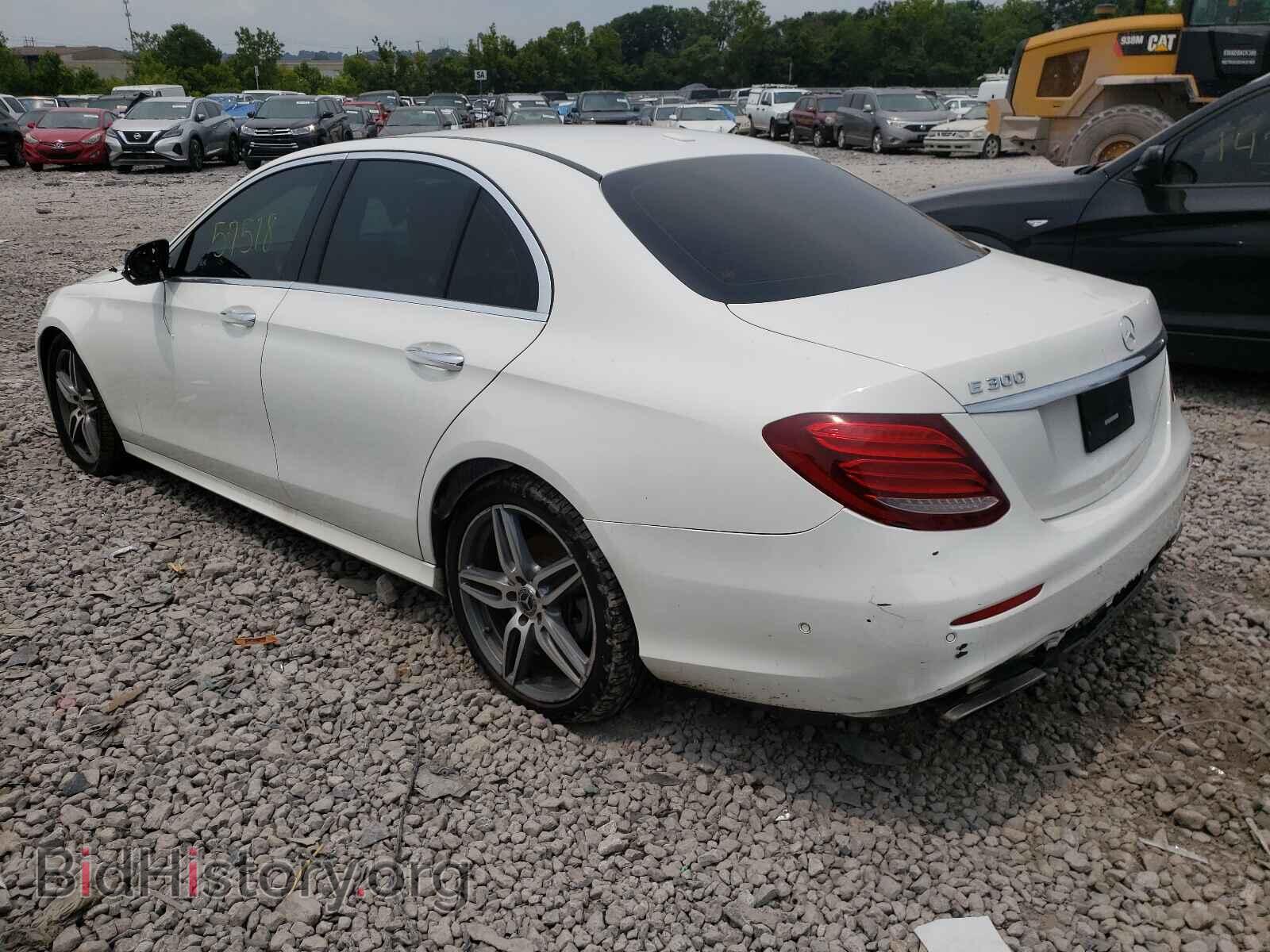 2018 MERCEDES-BENZ E-CLASS - VIN: WDDZF4JB1JA428299 - Фото 3