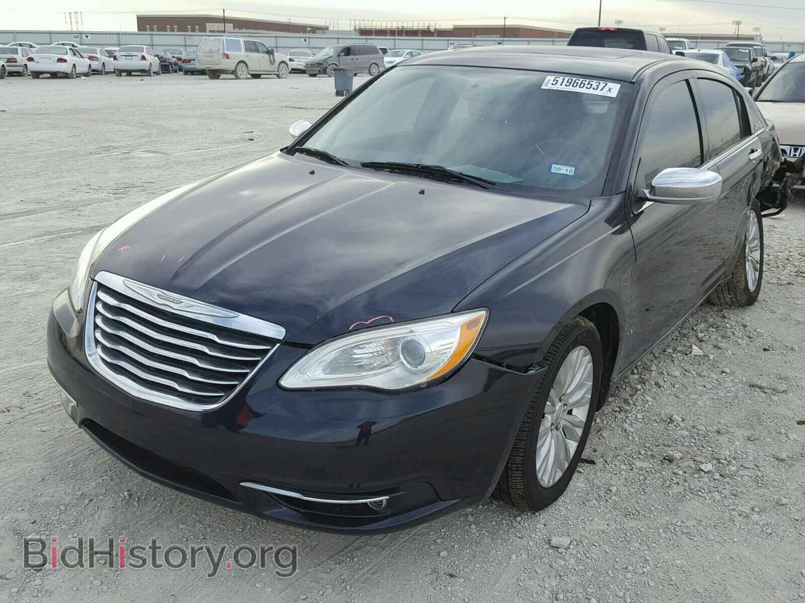 2011 CHRYSLER 200 - VIN: 1C3BC2FG3BN502818 - Фото 2