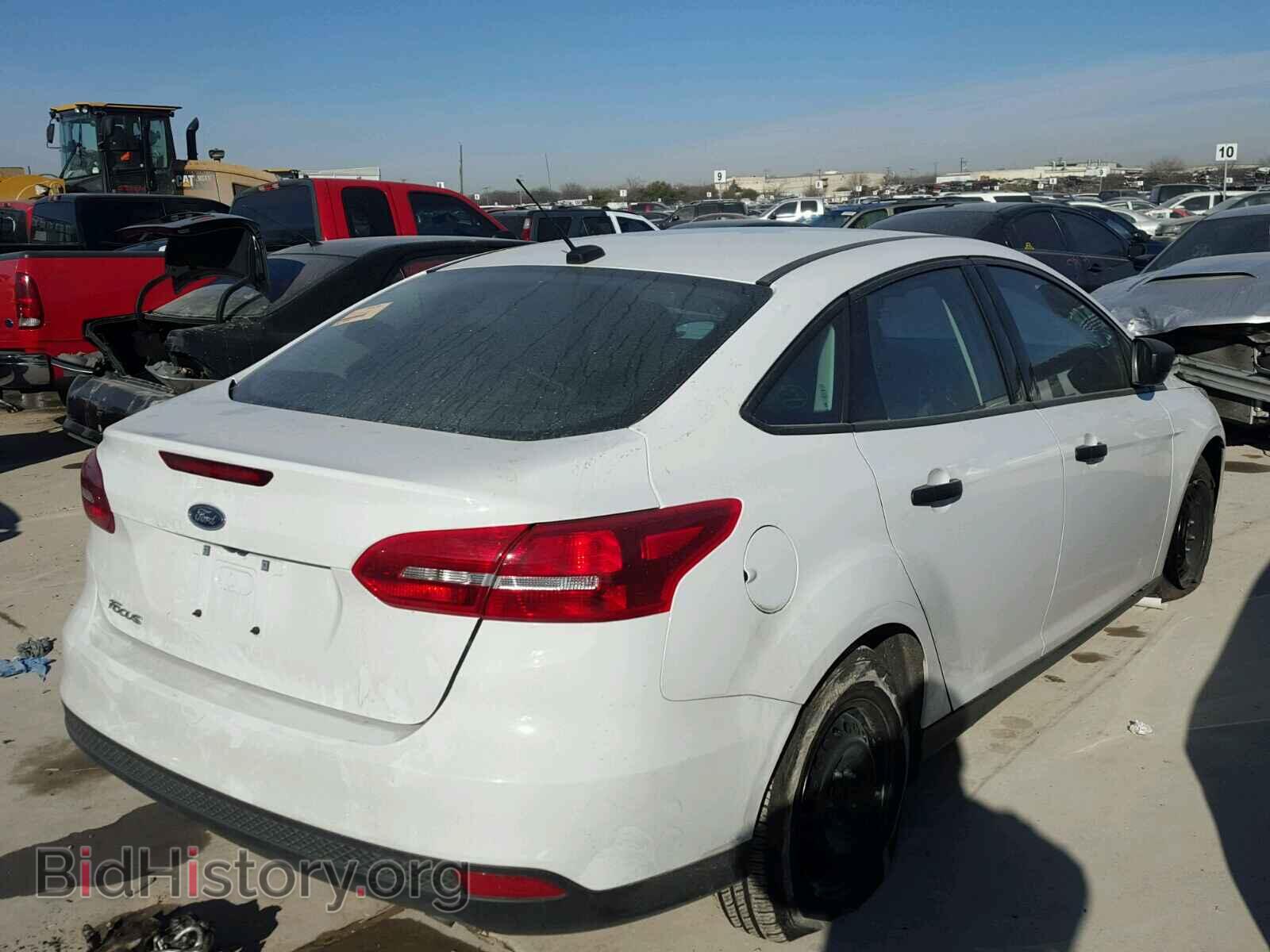 2017 FORD FOCUS - VIN: 1FADP3E23HL295362 - Photo 4