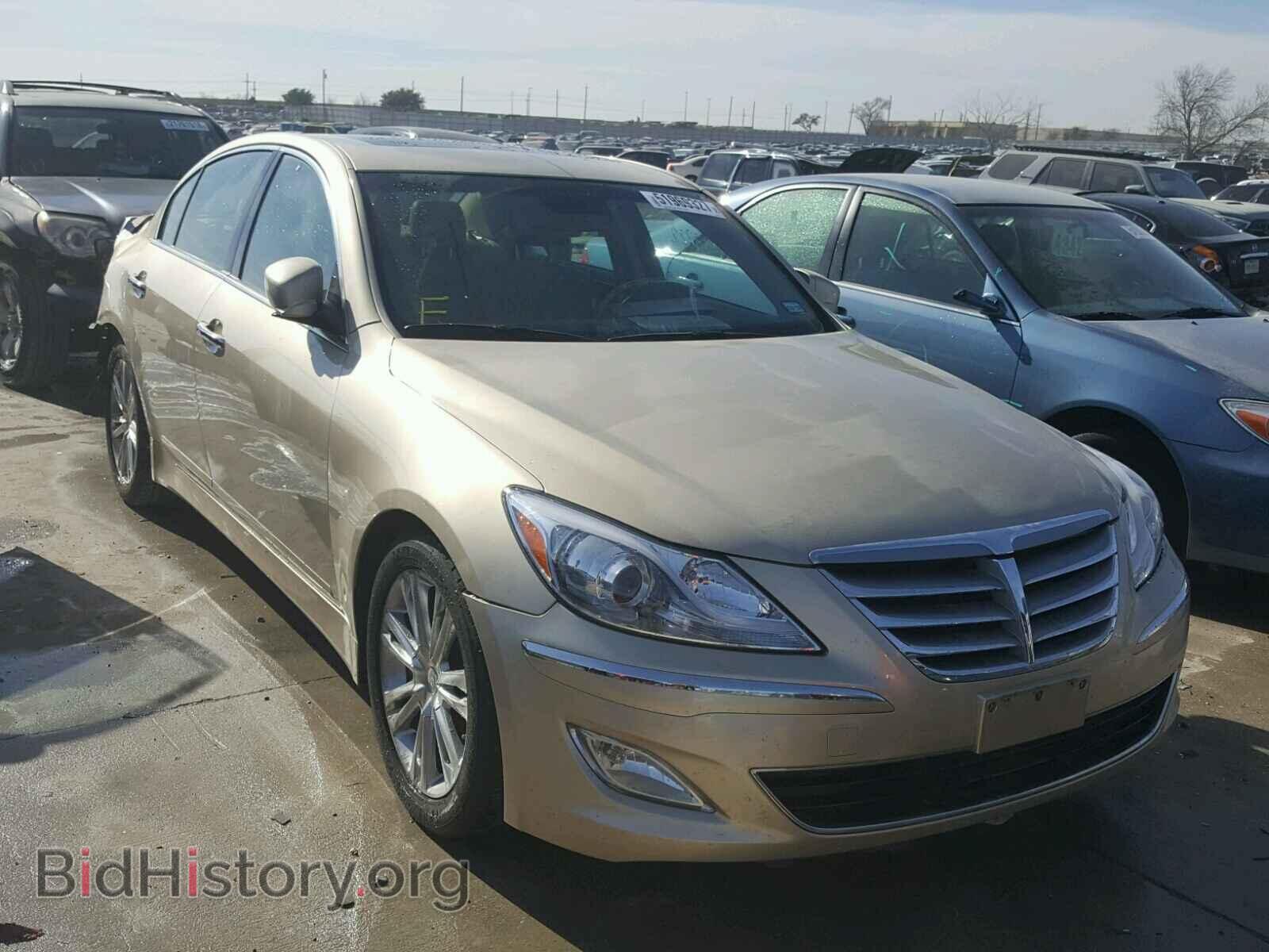 Photo KMHGC4DD7CU205639 - HYUNDAI GENESIS 2012