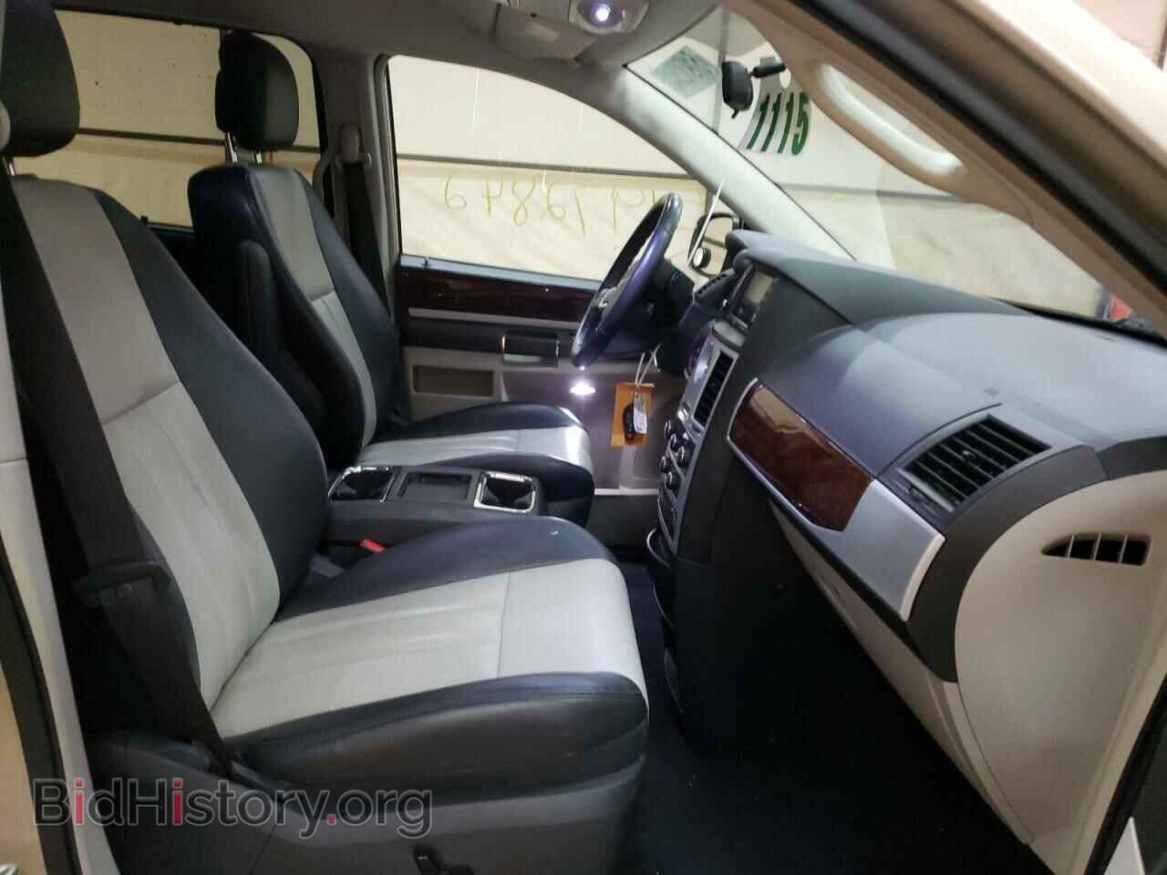 2010 CHRYSLER MINIVAN - VIN: 2A4RR8DX1AR496205 - Фото 5