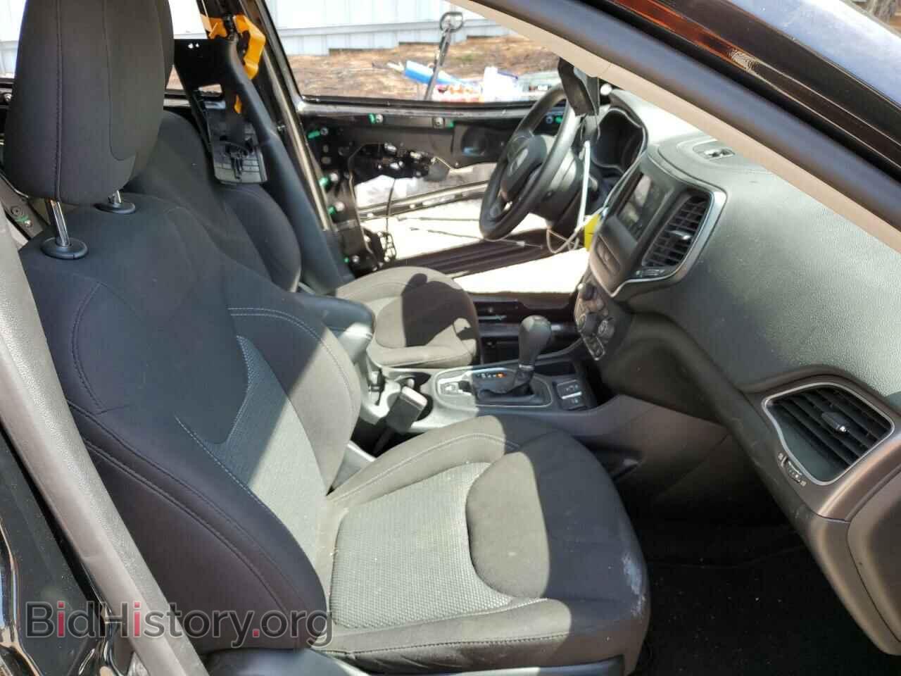 2019 JEEP CHEROKEE - VIN: 1C4PJLCB3KD358523 - Фото 5