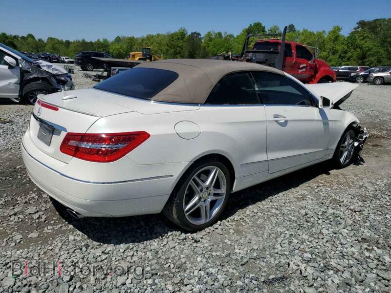 2011 Mercedes-Benz E-CLASS (VIN WDDKK5GF6BF075558) — фото 3 из 12
