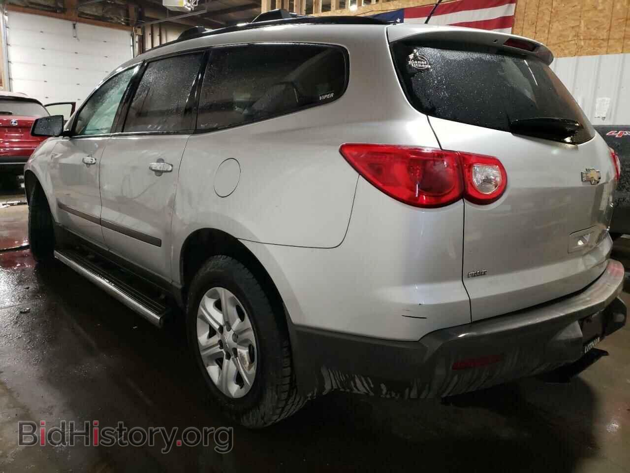 2012 CHEVROLET TRAVERSE - VIN: 1GNKVFED6CJ332443 - Фото 2