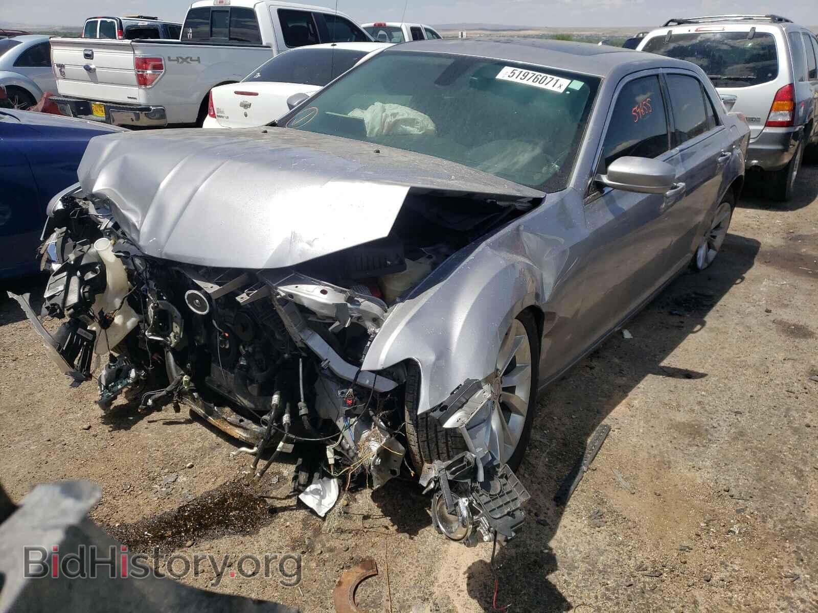 2016 CHRYSLER 300 - VIN: 2C3CCAAG3GH273627 - Фото 2