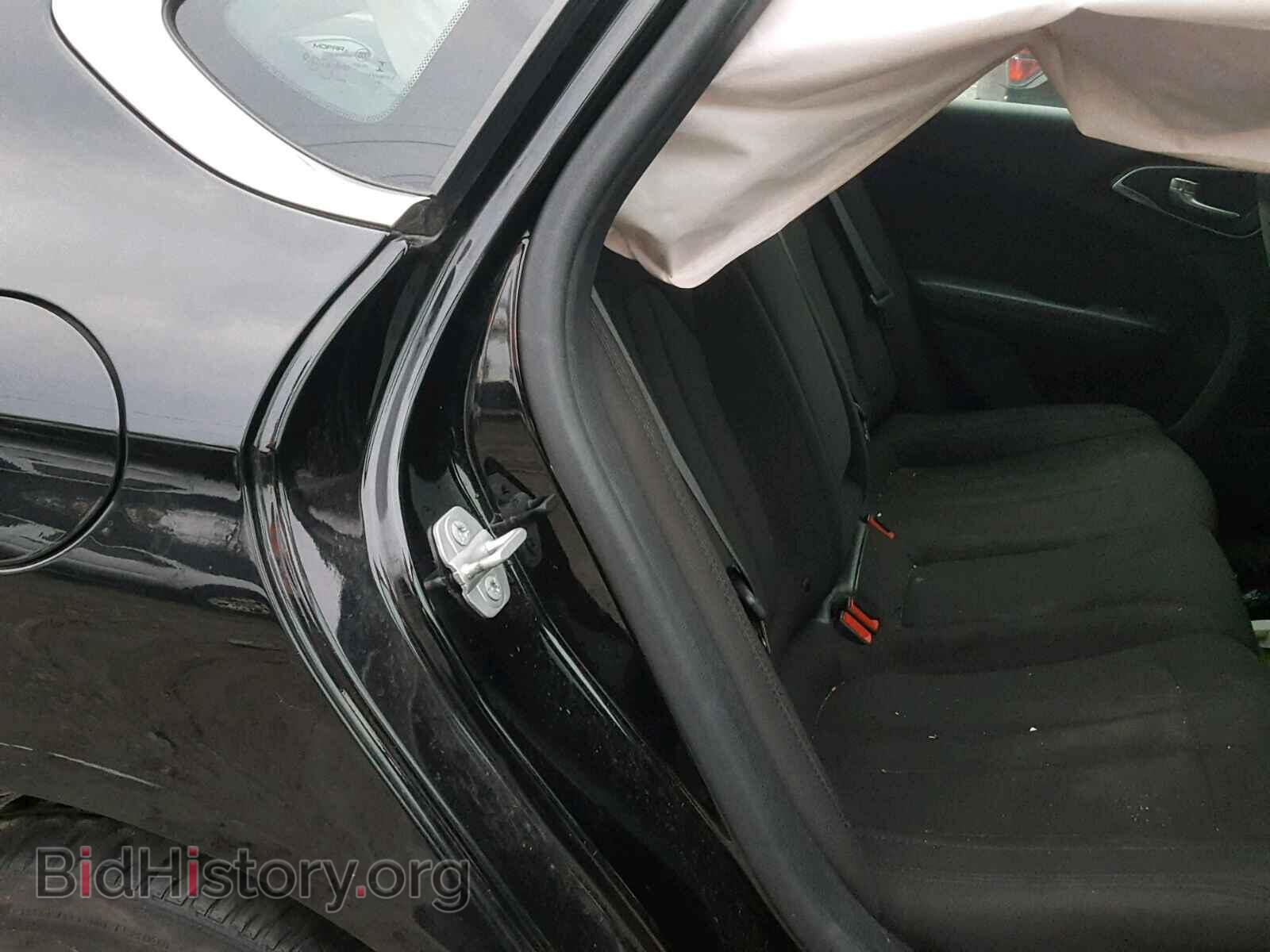 2015 CHRYSLER 200 - VIN: 1C3CCCAB9FN696170 - Фото 6