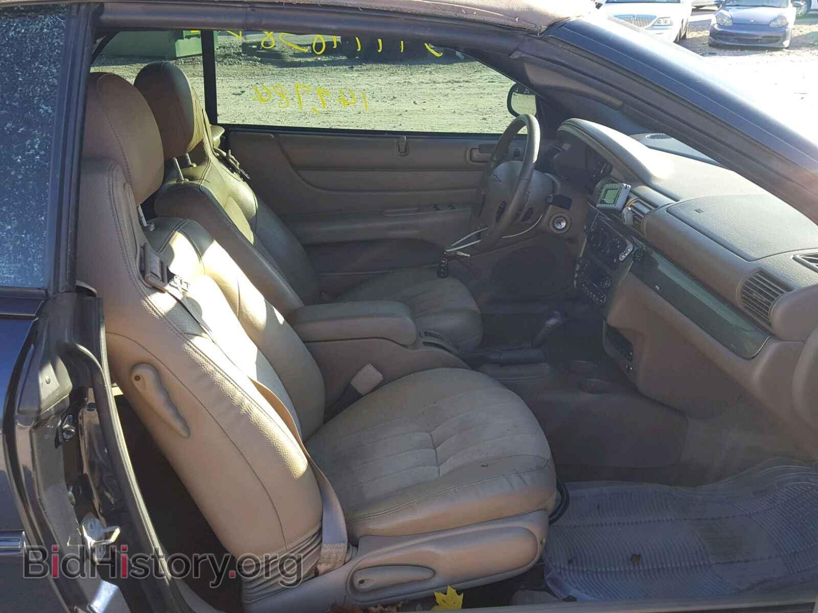2004 CHRYSLER SEBRING - VIN: 1C3EL55R54N413885 - Фото 5