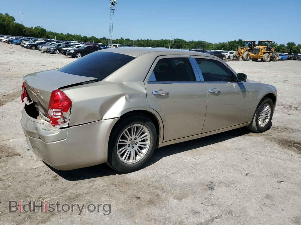 2009 CHRYSLER 300 - VIN: 2C3KA43D29H517342 - Фото 3