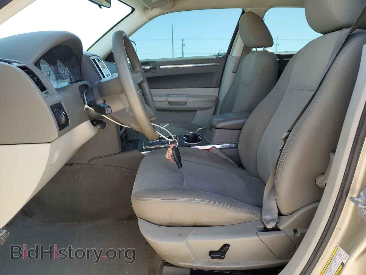 2009 CHRYSLER 300 - VIN: 2C3KA43D29H517342 - Фото 7