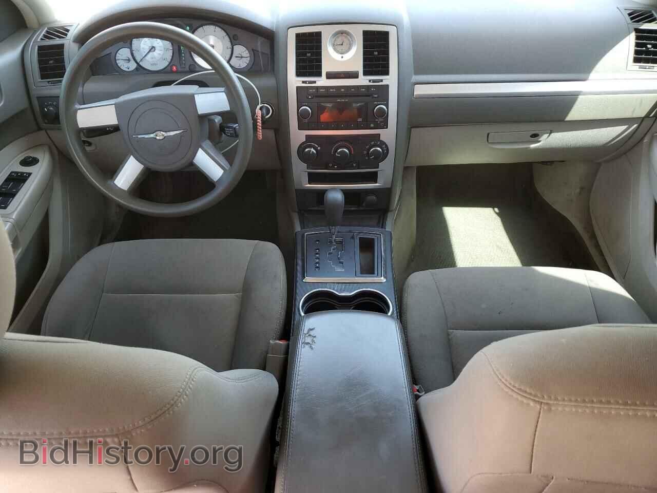 2009 CHRYSLER 300 - VIN: 2C3KA43D29H517342 - Фото 8