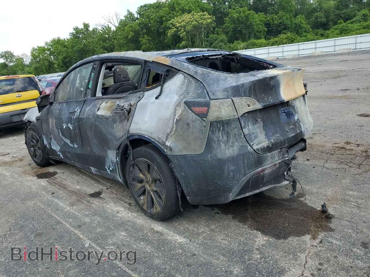 2022 TESLA MODEL Y - VIN: 7SAYGAEE2NF378955 - Photo 2