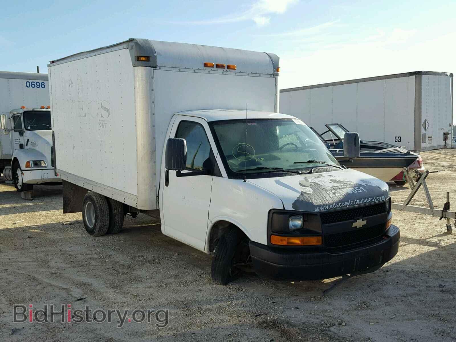 Photo 1GB3G2BA8A1135690 - CHEVROLET EXPRESS 2010