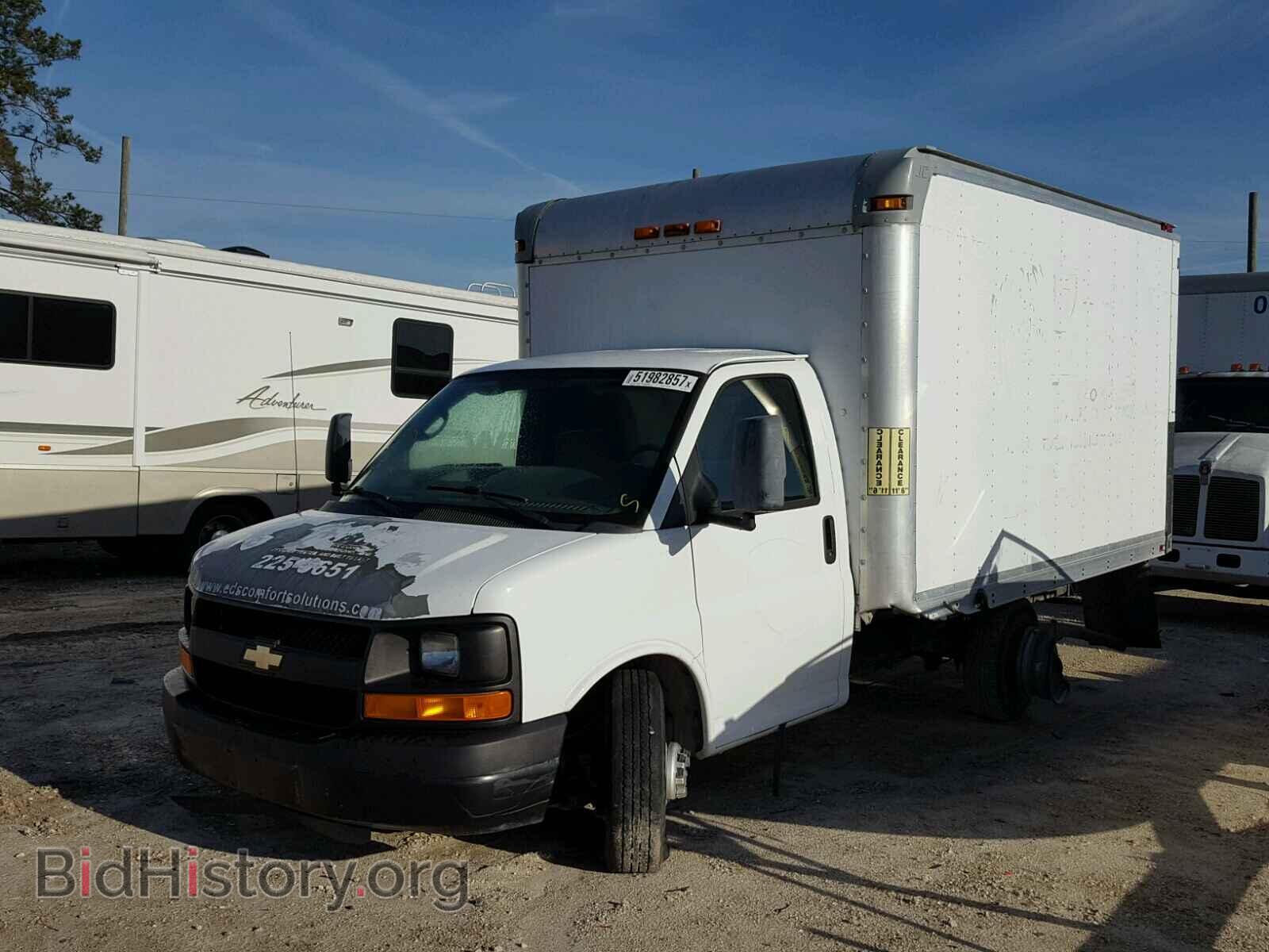 2010 CHEVROLET EXPRESS - VIN: 1GB3G2BA8A1135690 - Фото 2