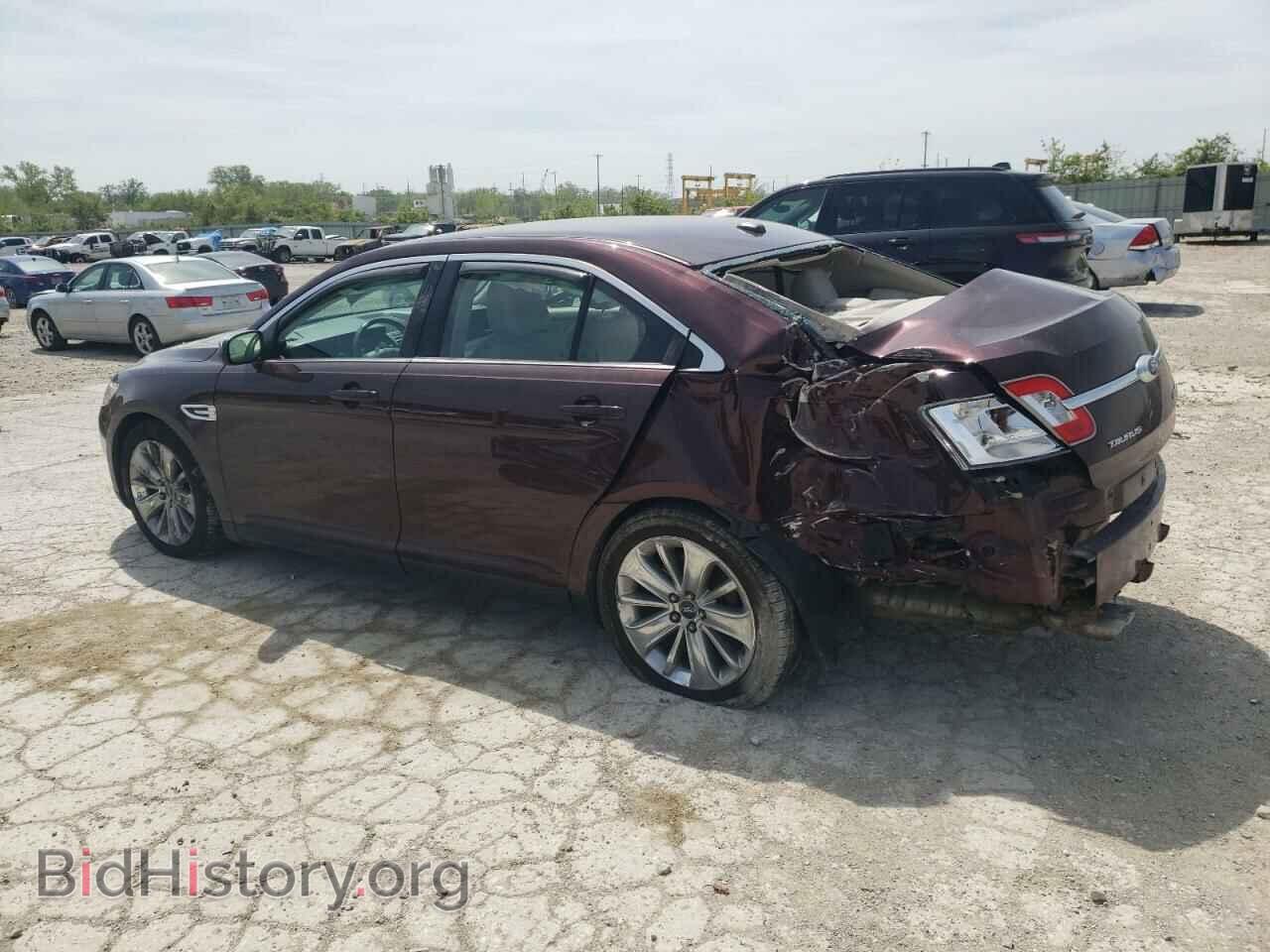 2011 FORD TAURUS - VIN: 1FAHP2FWXBG167570 - Фото 2