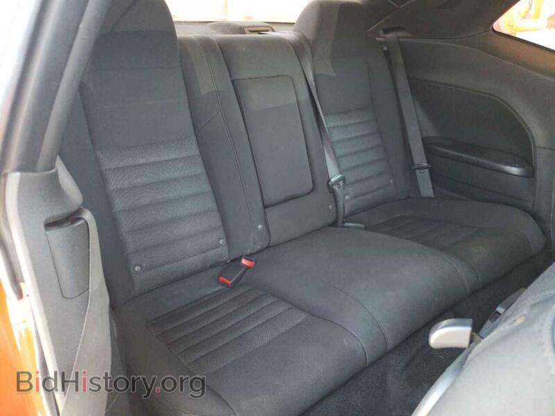 2010 Dodge CHALLENGER (VIN 2B3CJ4DV8AH313111) — photo 6 of 10