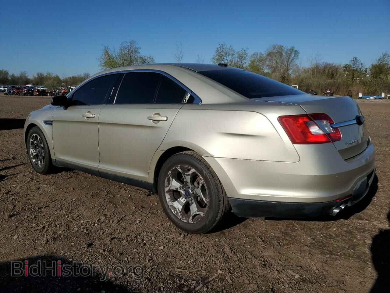 2011 FORD TAURUS - VIN: 1FAHP2EW1BG128366 - Фото 2