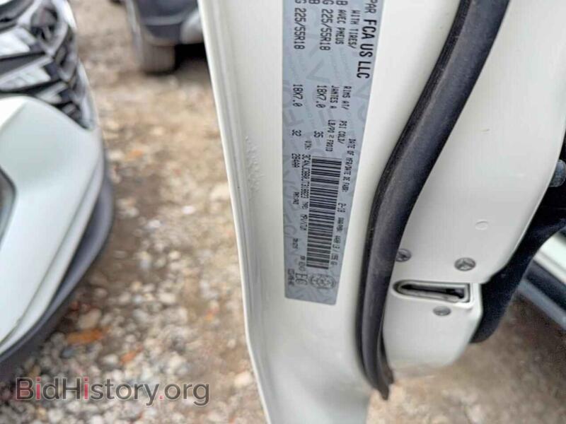 2018 Jeep COMPASS (VIN 3C4NJCBB0JT318823) — photo 10 of 10