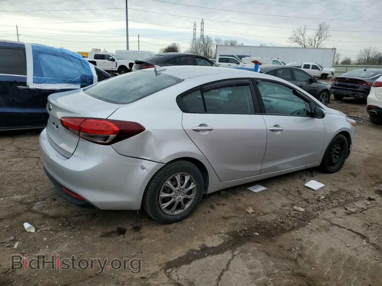 2017 KIA FORTE - VIN: 3KPFK4A78HE093974 - Фото 3