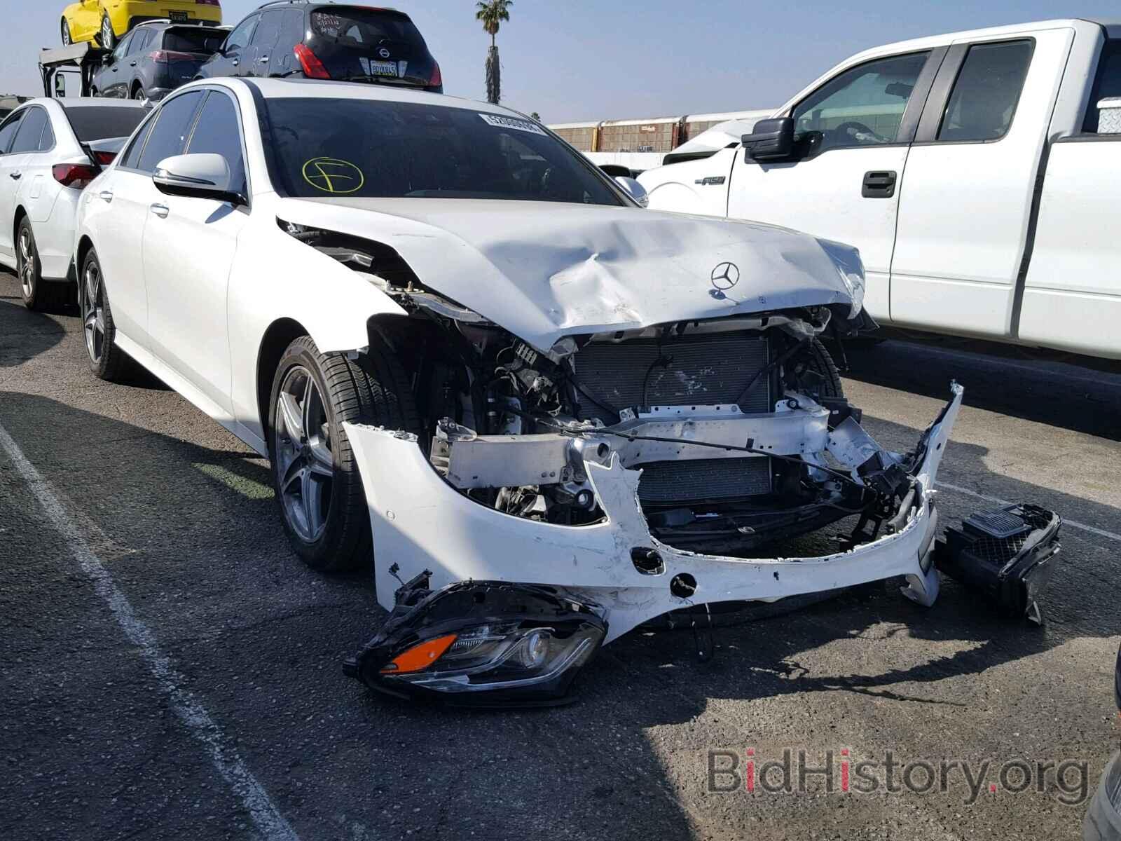 Photo WDDZF4JB0JA395084 - MERCEDES-BENZ E CLASS 2018