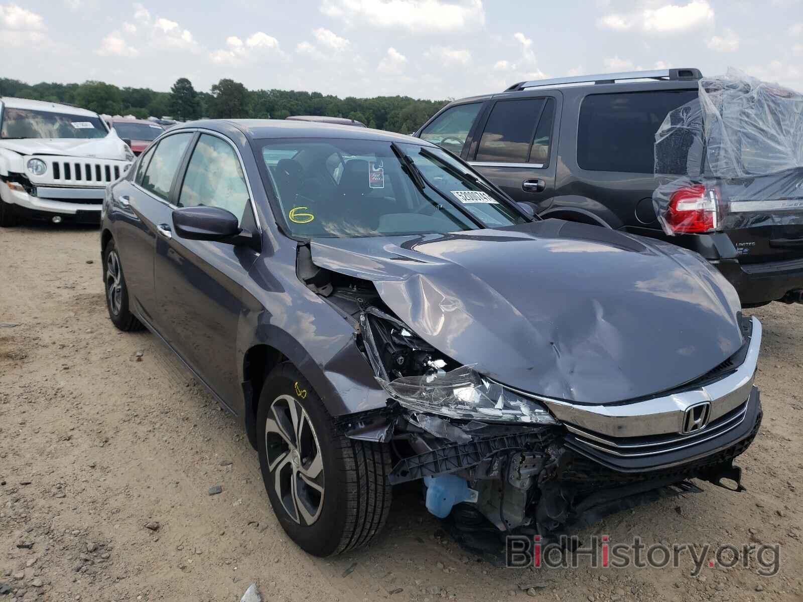 Photo 1HGCR2F37HA170833 - HONDA ACCORD 2017