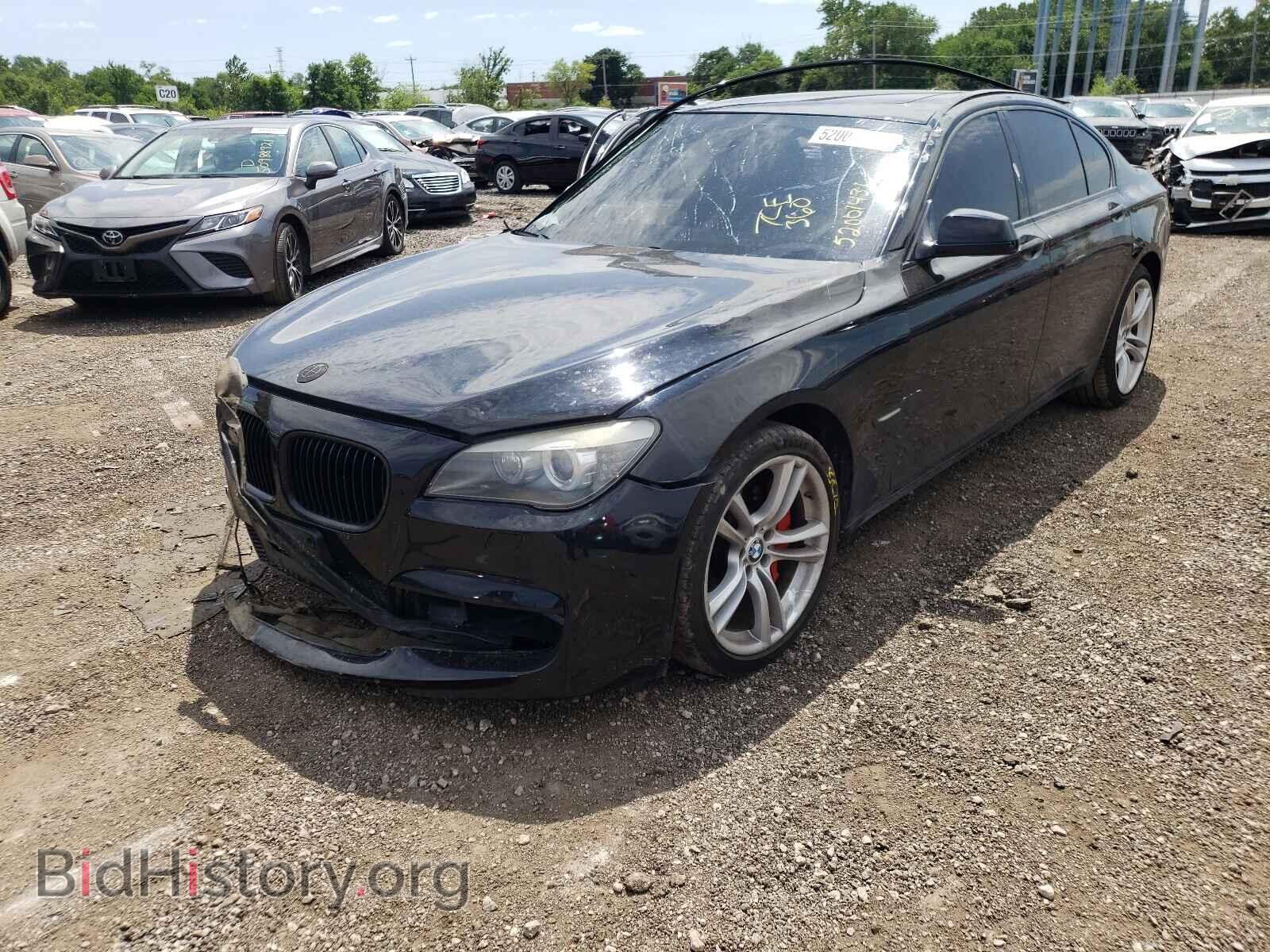 2012 BMW 7 SERIES - VIN: WBAKA8C55CDX01123 - Фото 2