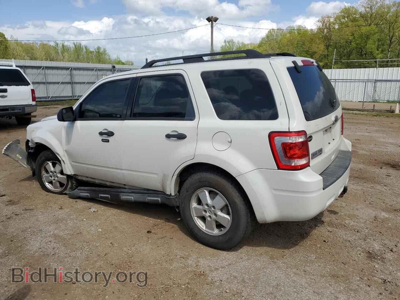 2011 FORD ESCAPE - VIN: 1FMCU0DG2BKC30120 - Фото 2