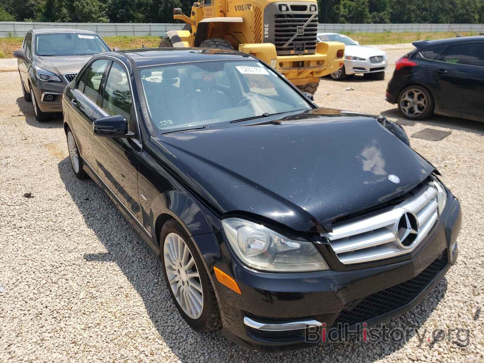 Photo WDDGF4HB1CR197907 - MERCEDES-BENZ C-CLASS 2012