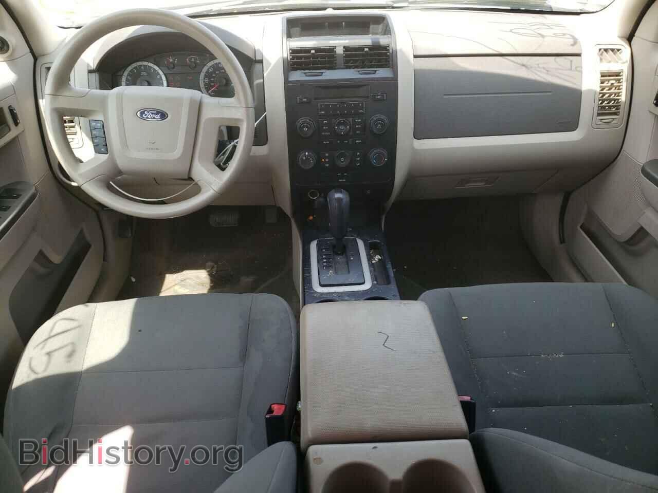 2011 FORD ESCAPE - VIN: 1FMCU0C71BKA20013 - Photo 8